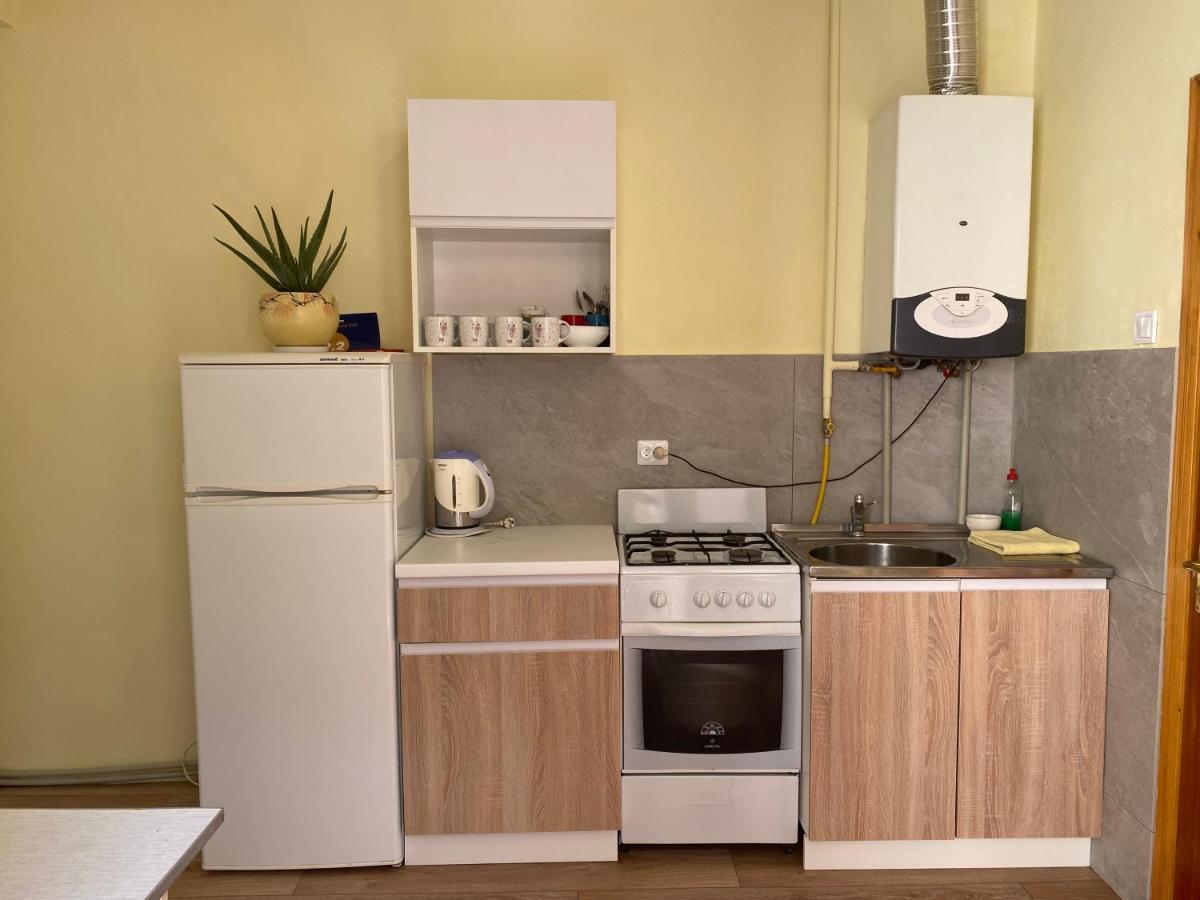 Den Apart On Rynok Square Lwów Zewnętrze zdjęcie